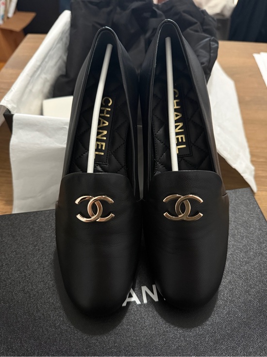 CHANEL Shoes - CHANEL - Coco Mark 23K Black Lambskin Moccasins/Loafers
